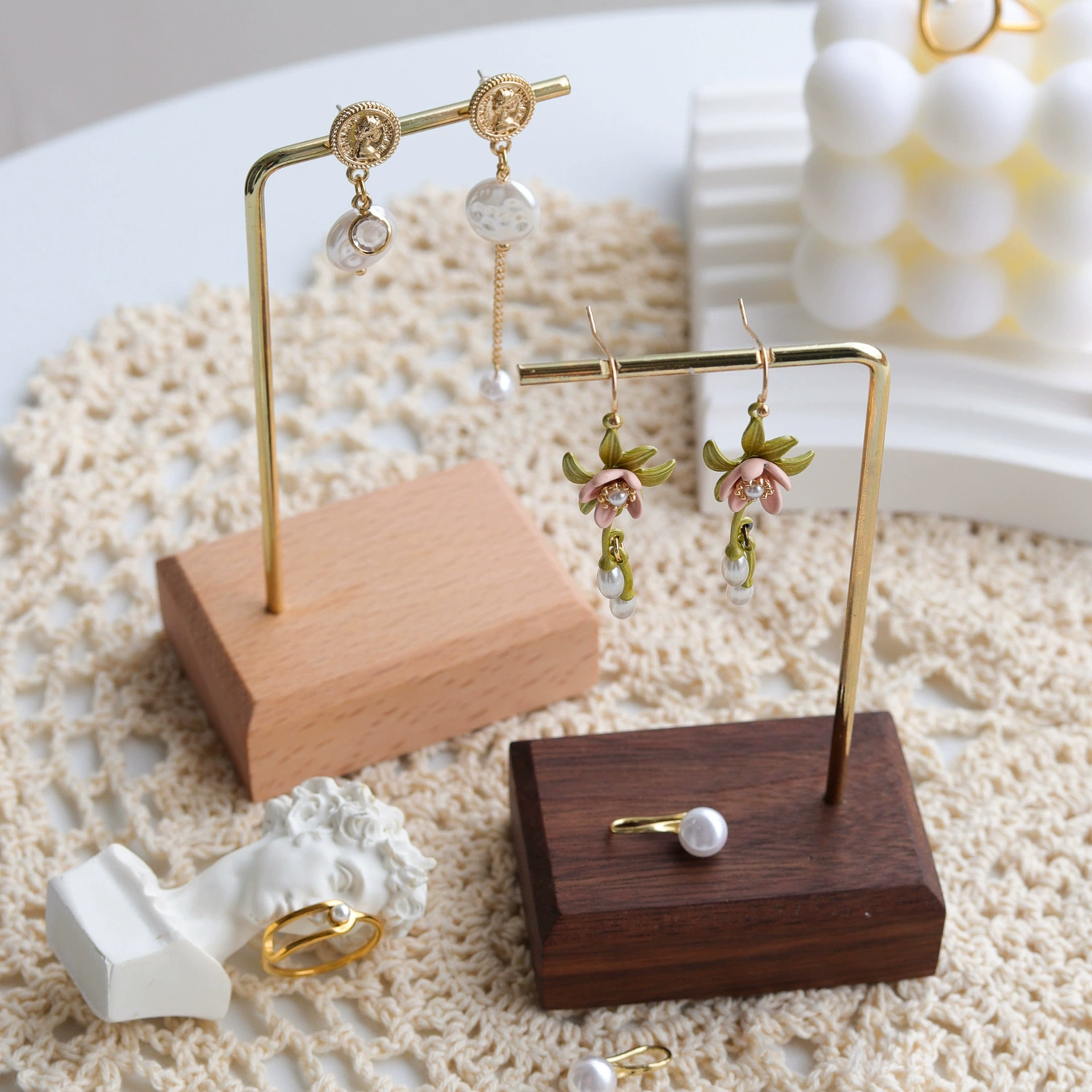 Earrings, stand, accessory, jewelry