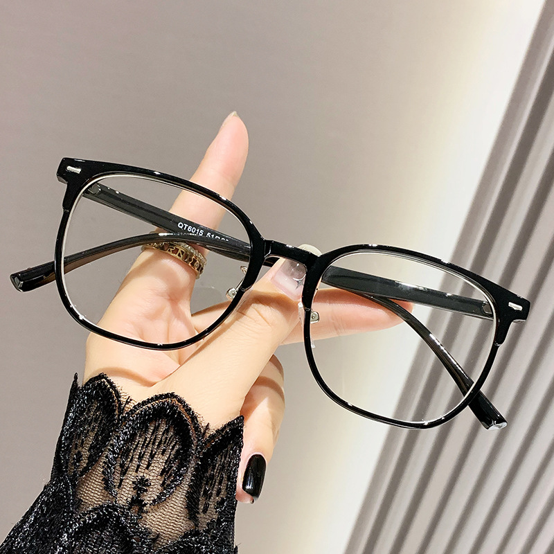 Brighten black frame