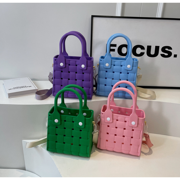 Women's Small Plastic Solid Color Basic Classic Style Hollow Square Open Crossbody Bag display picture 1