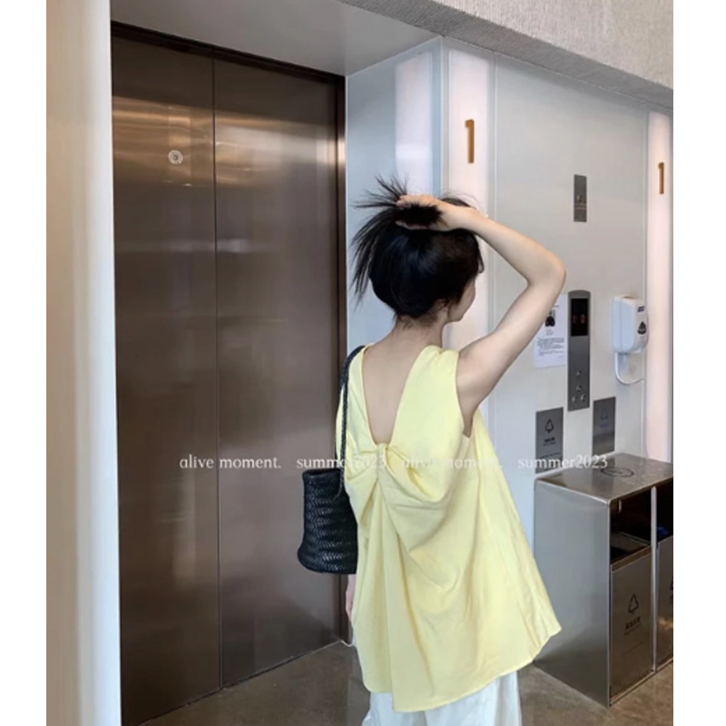 黒のコットンとリネンのツイスト V ネック ベスト シャツ、女性用、夏の気質、ゆったりとしたミドル丈の甘くてスパイシーなトップ|undefined