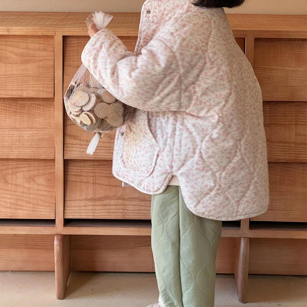 尖子蛋韩系童装2023冬季新款女童棉衣加棉加厚粉色碎花两面穿棉袄