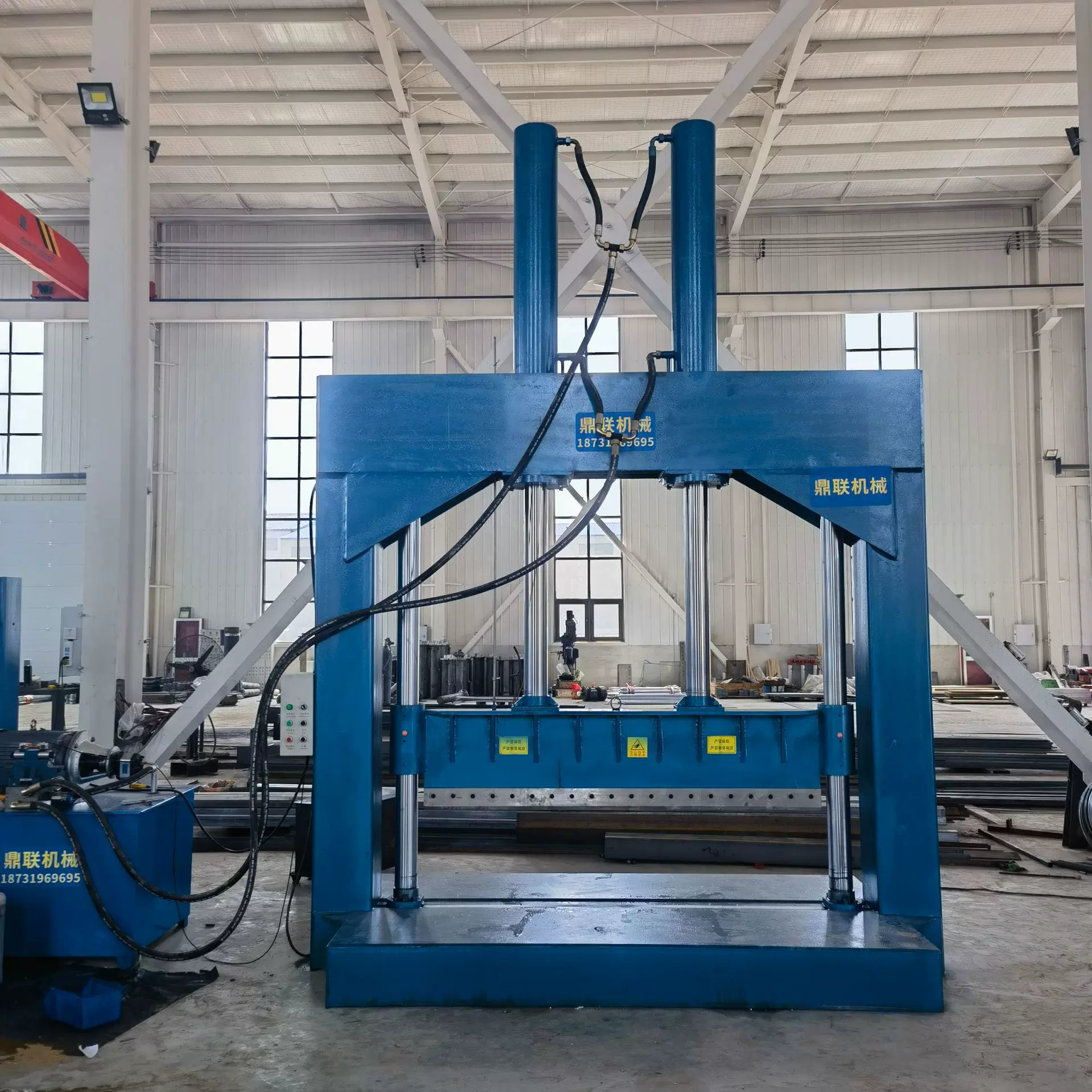 大卷塑料膜龙门切料机 PVC卷筒膜油压裁切机 塑料液压铡刀机