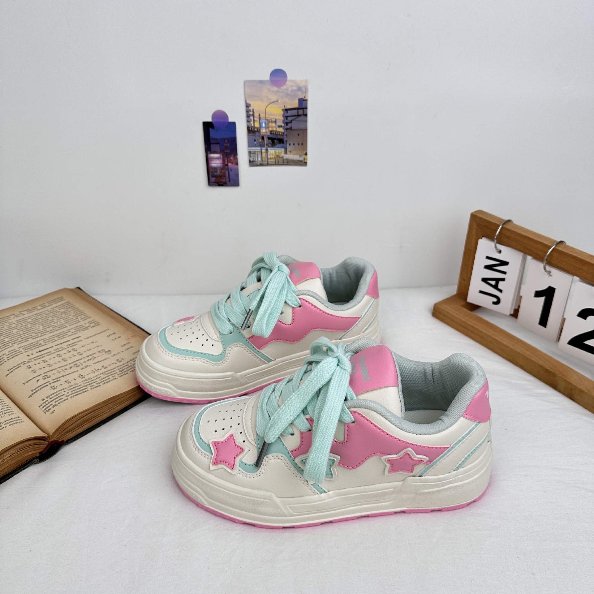 Far Wave 2025 Spring New Student Little White Shoes Zapatos de deporte de todo fósforo de uso exterior de mujer Estilo de Hong Kong Harajuku Zapatos deportivos de mujer