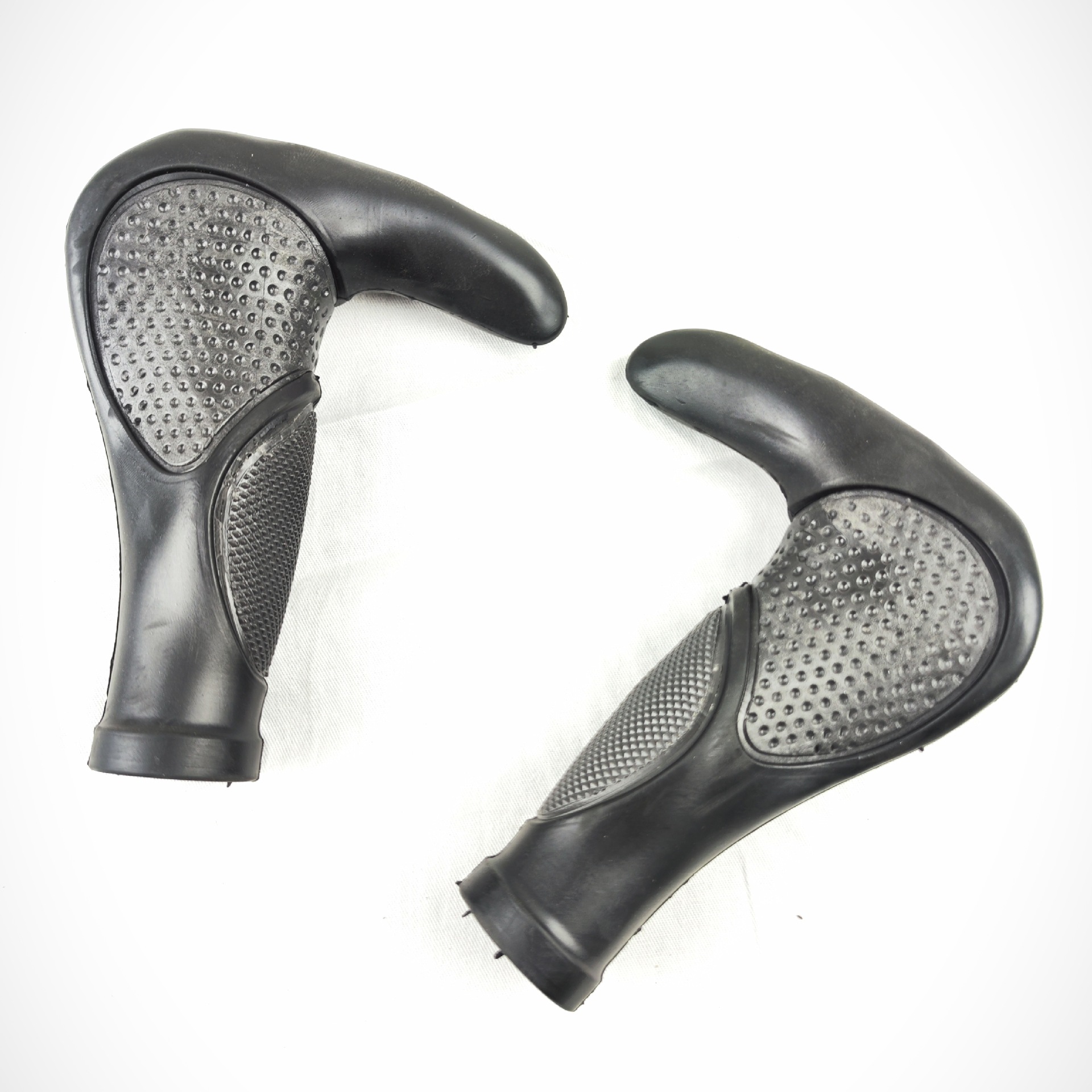 Mountain bike rubber horn handle set bicycle handle set riding accessories bilateral locking non-slip pair horn handle set