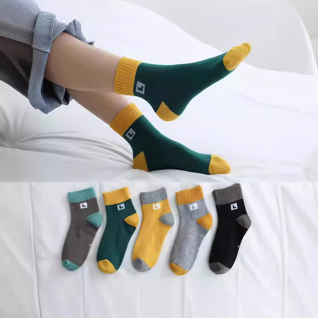 New autumn/winter children's socks, cartoon mid-calf L style, boys' and girls' blended fabric socks, baby socks, dropshipping available.