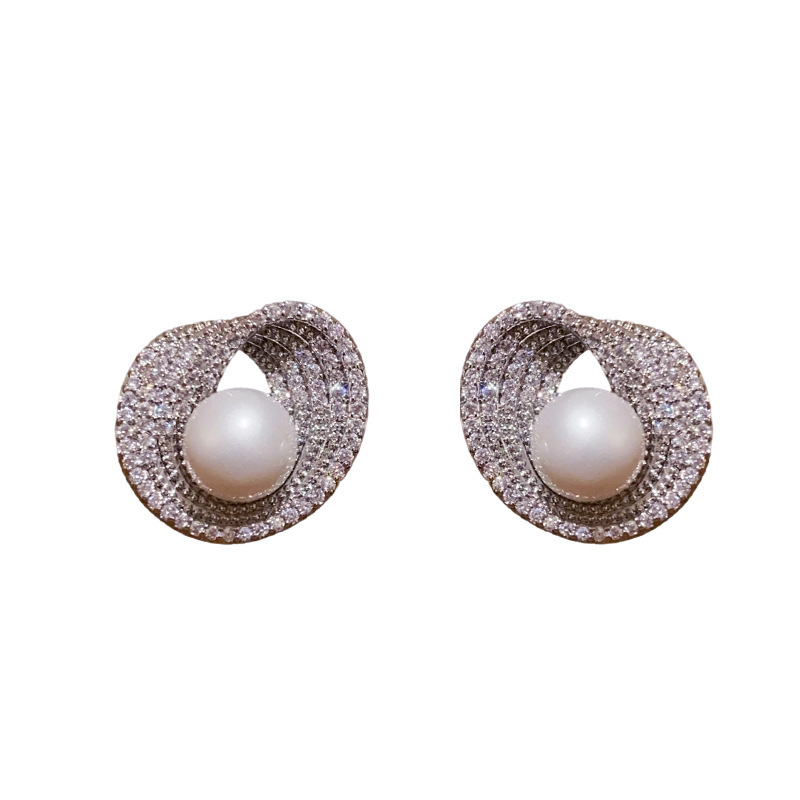 Aguja de plata Zircon irregular perlas redondas pendientes de lujo ligero de alta calidad temperamento exquisito personalidad nicho orejas
