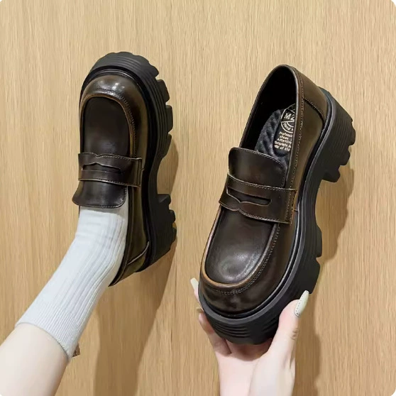 Женские кожаные лоферы на толстой подошве 2023 новые осенние кожаные туфли в стиле ретро коричневого британского стиля JK однослойные туфли