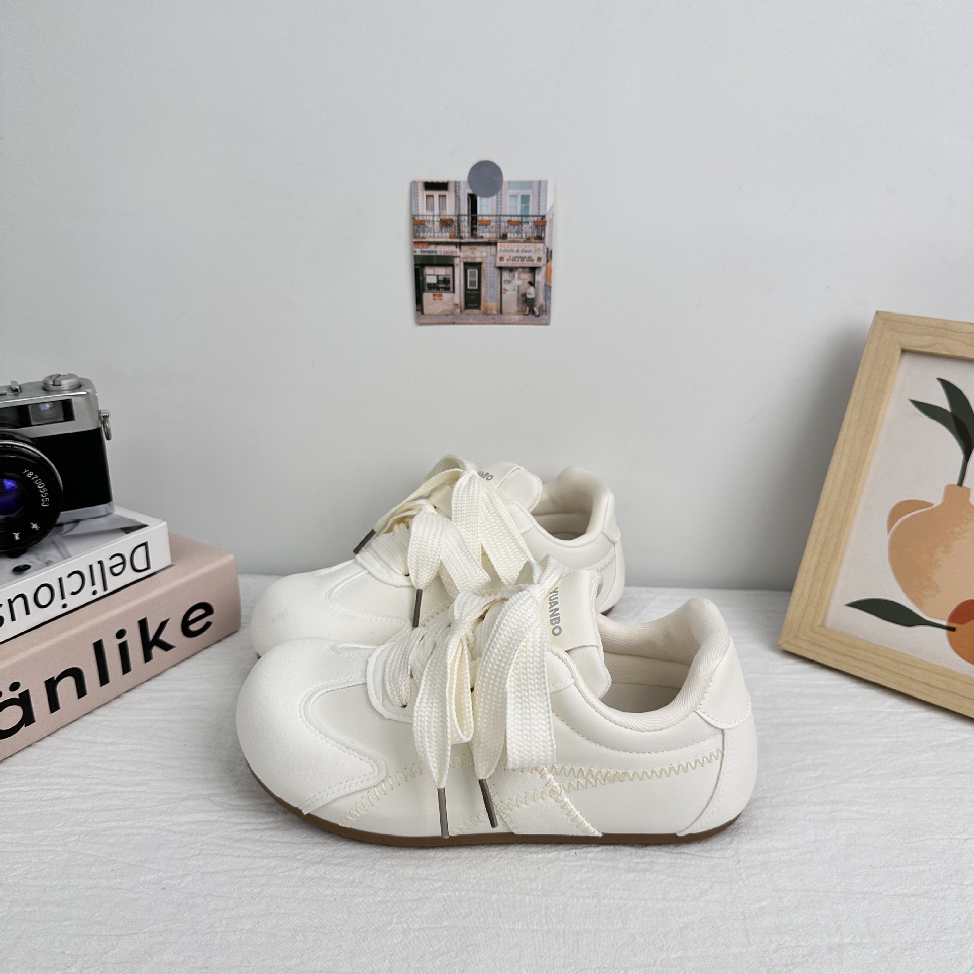 Yuanbo zapatos mujer 2025 nuevos zapatos blancos zapatos de verano zapatos de mujer zapatos de pan zapatos casuales de todo fósforo zapatos de entrenamiento alemán