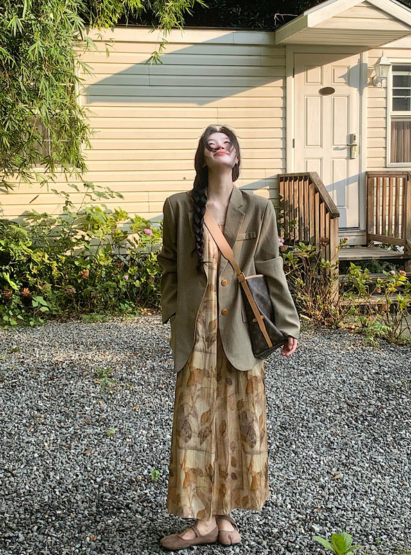 Salt-Based Light and Mature Suit, High-End and Elegant Suit Jacket for Women, Autum Gentle Style Suspender Skirt Dress Two-Piece Set