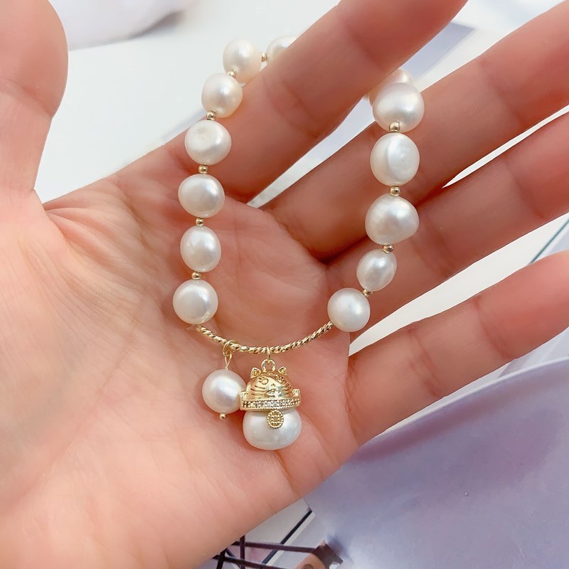 幸運の猫淡水パールブレスレット女性用インバロック特殊形状パールメッキ14Kゴールドシンプルなデザインのハンドジュエリー|undefined