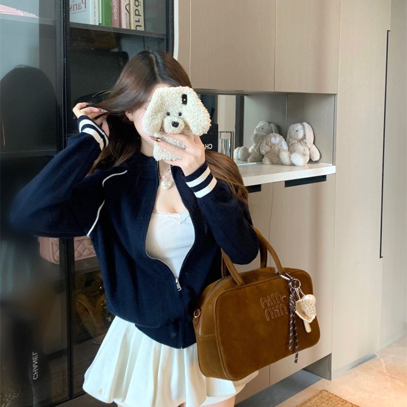 Academy-Style Stand-Collar Color-Block Long-Sleeve Knit Sweater for Women, 2026 Autumn New Design, Slim-Fit Zip-Up Sweet and Spicy Jacket Academy-Style Stand-Collar Color-Block Long-Sleeve Knit Sweater for Women, 2026 Autumn New Design, Slim-Fit Zip-Up Sweet and Spicy Jacket