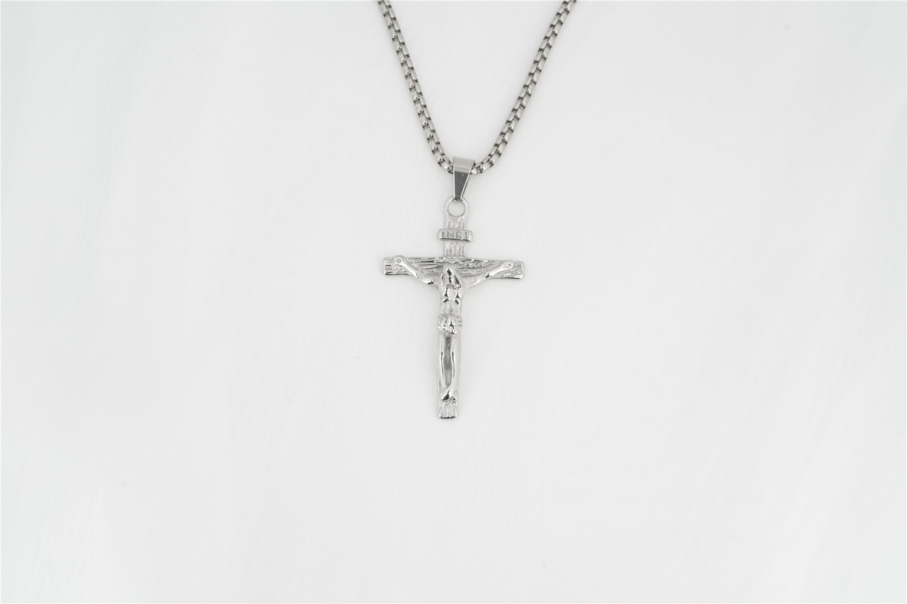 Cross Pendant Necklace Image 2