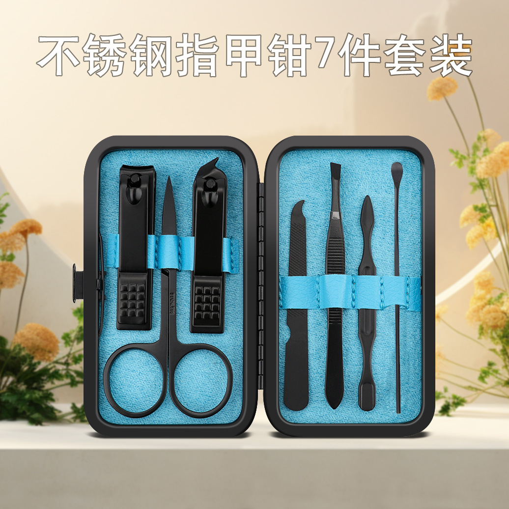 Black cosmetic pliers for nails