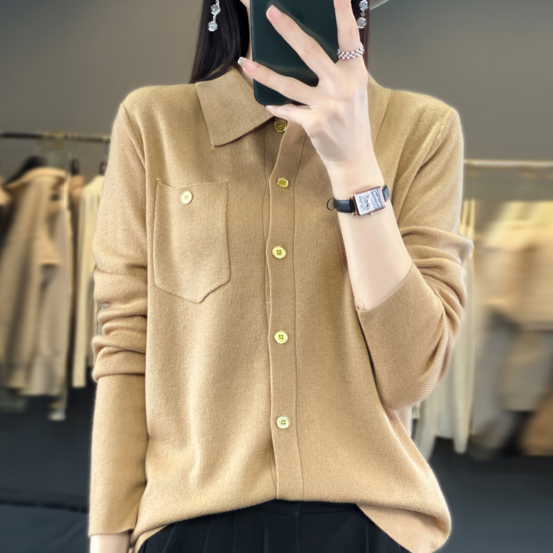 .Woolen Knitwear 2026 Autumn and Winter New Women's Short Loose-Fitting Polo Collar Solid Color Warm Knitted Cardigan Sweater .Woolen Knitwear 2026 Autumn and Winter New Women's Short Loose-Fitting Polo Collar Solid Color Warm Knitted Cardigan Sweater
