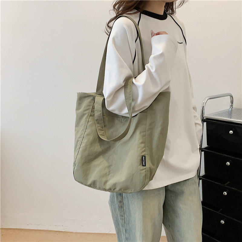 나일론 여성 가방 대용량 여성 숄더백 단색 가볍고 다용도 통근용 토트백 크로스백 나일론 여성 가방