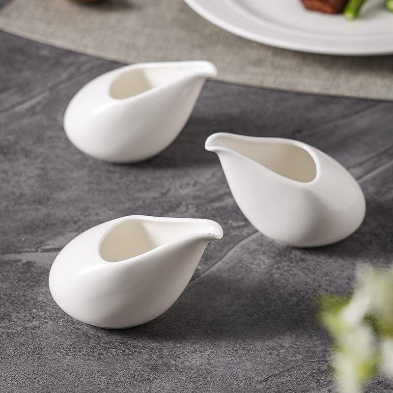 White Porcelain Spout Cup, Small Coffee Milk Jug, Milk Pot, Sauce Pitcher, Steak Sauce Container, Western Restaurant Measuring Milk Jug, Tea Dispenser