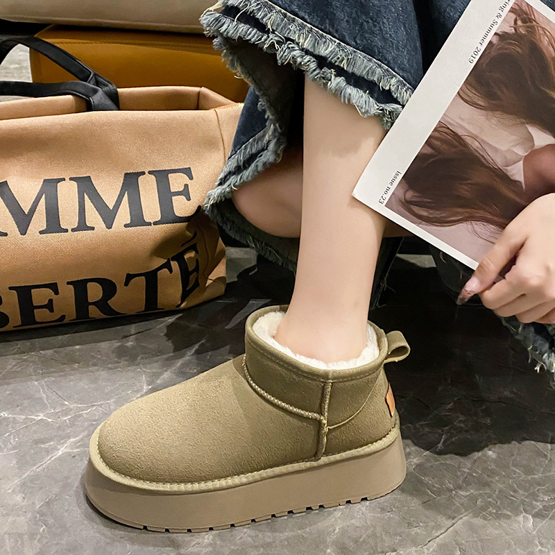 女王様の厚底万能スノーブーツ女性用2025秋冬新作暖かく高め軽量滑り止め超人気の小さな綿靴|undefined