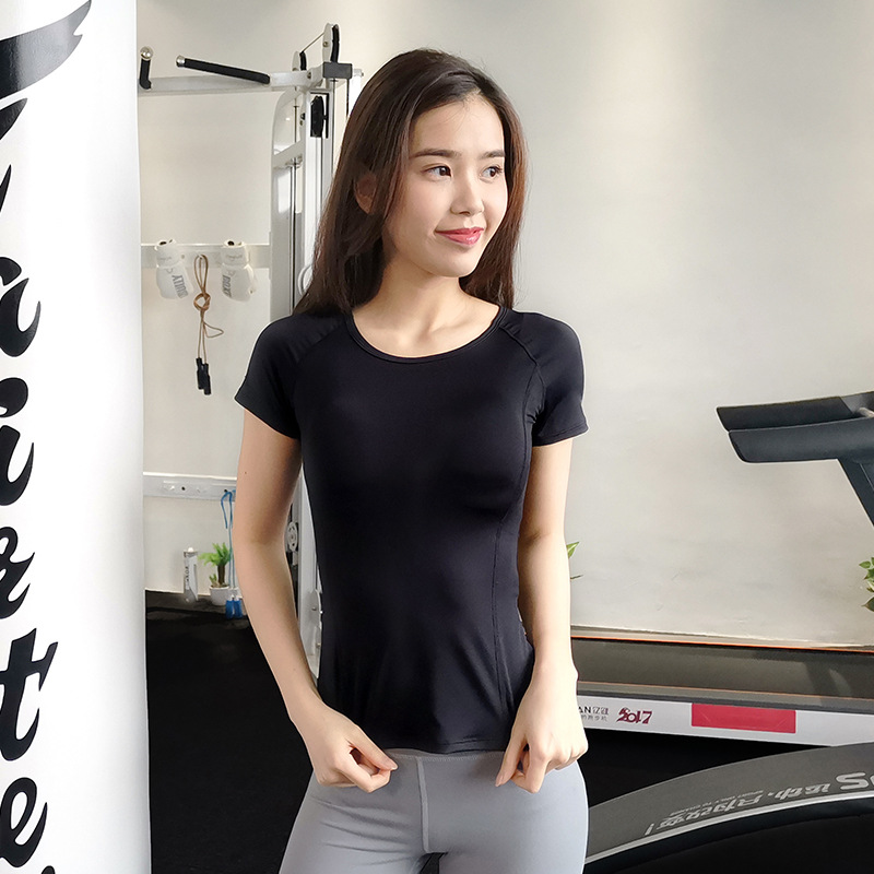 Black (size is a little smaller)