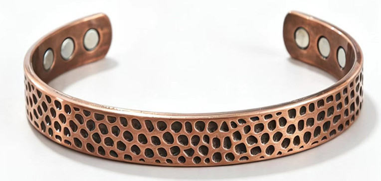 Stone pattern bracelet