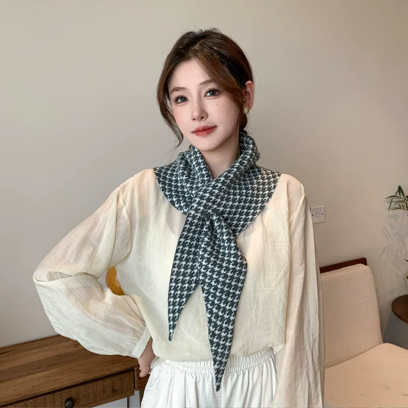 Knitted winter warm scarf, high-quality style