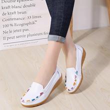 豆豆鞋女春夏新款中老年平底鞋单鞋女透气护士鞋软底真皮防滑女鞋