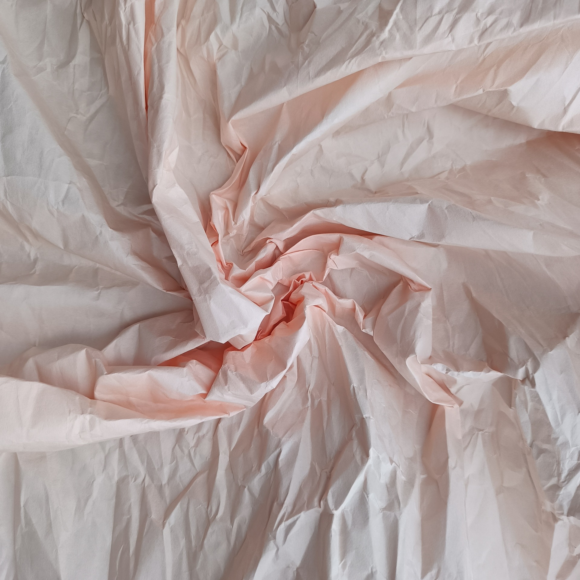 Papel de frotación a mano y papel arrugado, papel teñido de flores, material de flores, papel de textura, ramo de flores de papel plegado a mano, boda