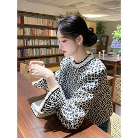 2025春秋季新款小衫超好看独特漂亮甜美日系碎花喇叭袖衬衫女上衣