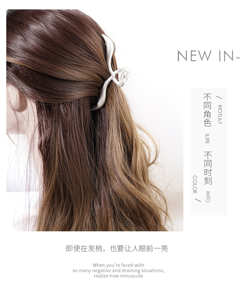 55g Weight Headwear Classification Metal Material Women'S Gender Plating Design Fashion Style Gold, Silver Color Fashion Heart-shape Metal Hair Clip Wholesale 7