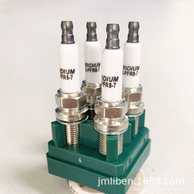 Double Iridium Gold Spark Plug Parts for Cars and Motorcycles, Engine Parts for Great Wall, Changan, Tiida, Jinbei, Dongfeng, Haval, Trumpchi