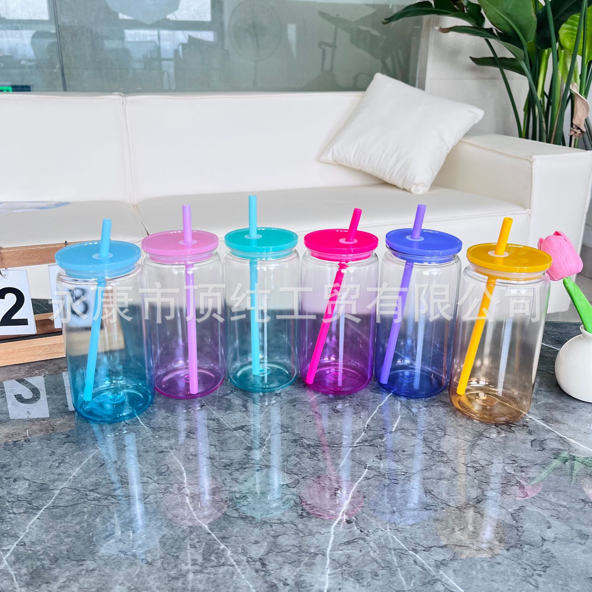 2024 estilo explosivo 16oz taza de paja de plástico protección del medio ambiente jelly acrílico color mason taza de plástico al por mayor