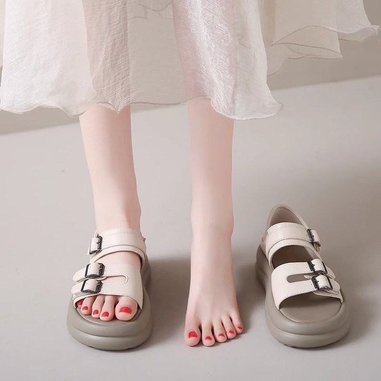 Sandalias romanas de suela gruesa para mujeres verano 2026 nueva moda dos bolsas de tacones zapatillas de playa casuales cómodas con suela suave