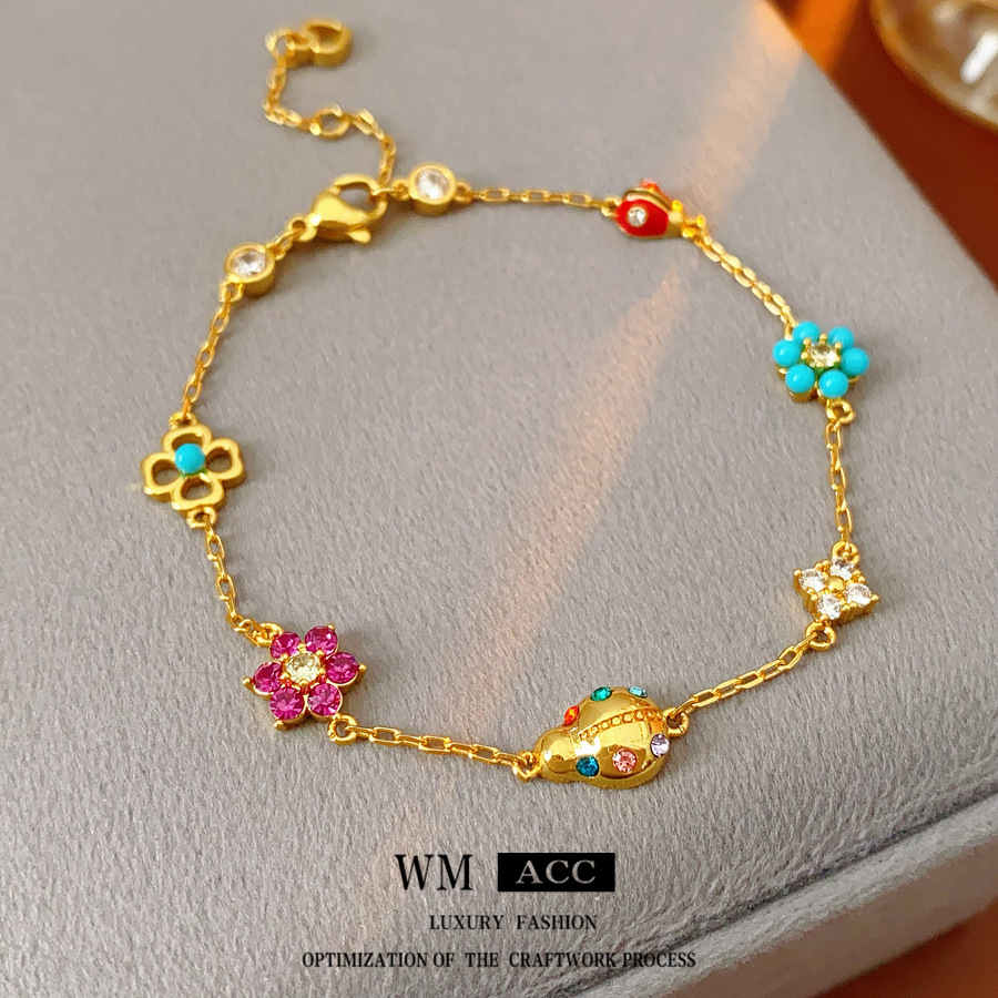 Flores de dopamina goteando mariquita colgante conjunto de lujo ligero de lujo de lujo de alta calidad cadena de clavícula de moda temperamento collar