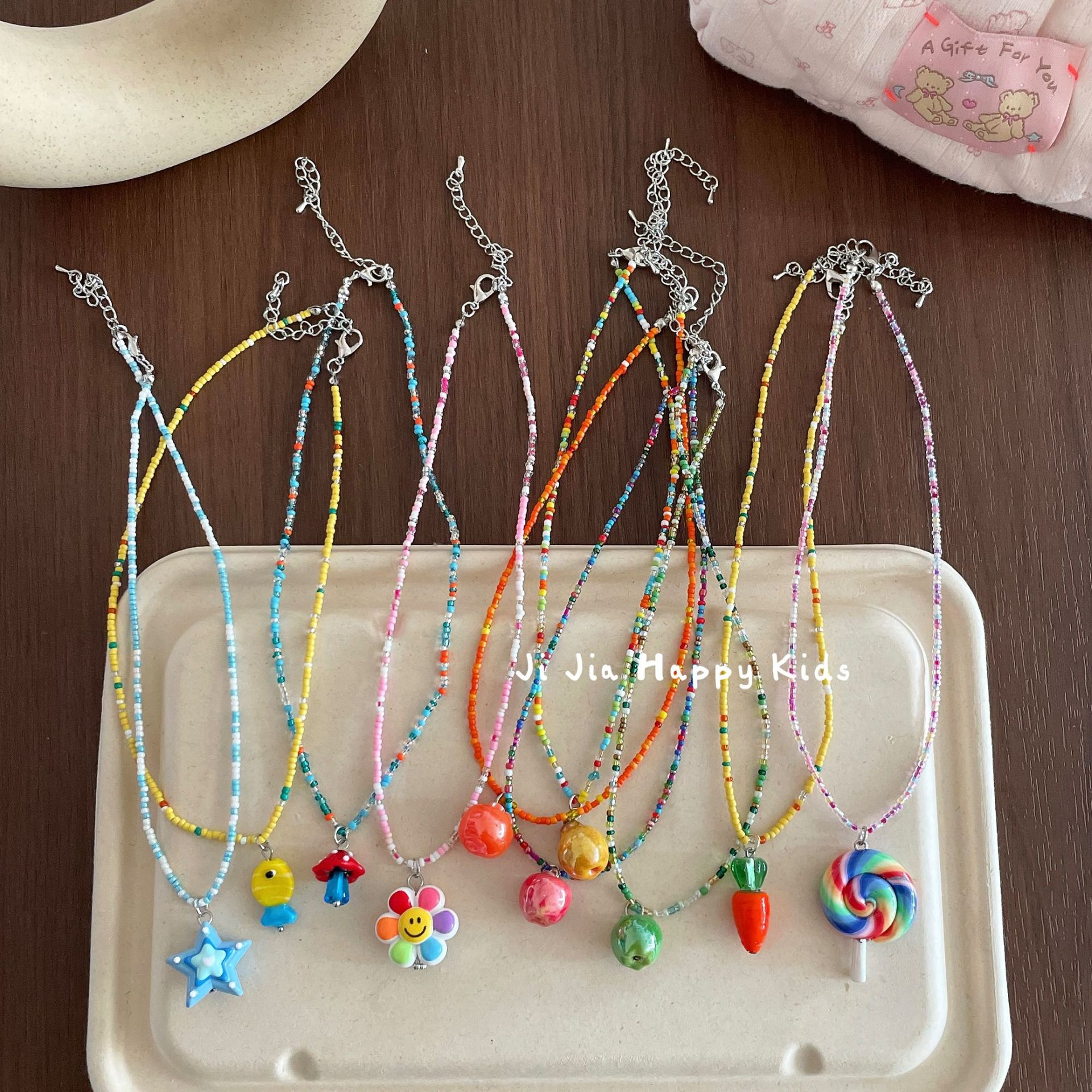 Cartoon necklace from pearl