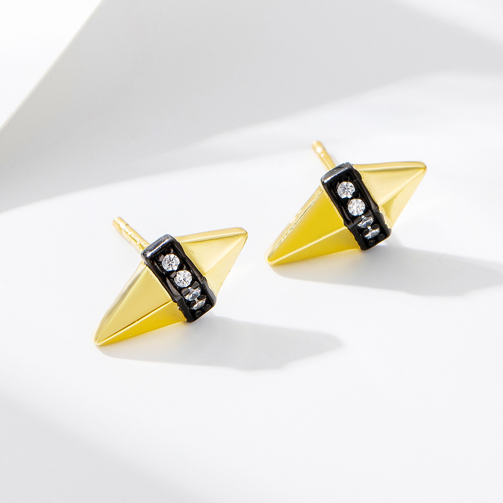 Pendientes de diamante geométrico de personalidad simple Pendientes de temperamento de tendencia de estilo de punk de plata esterlina femenina s925 europea y americana