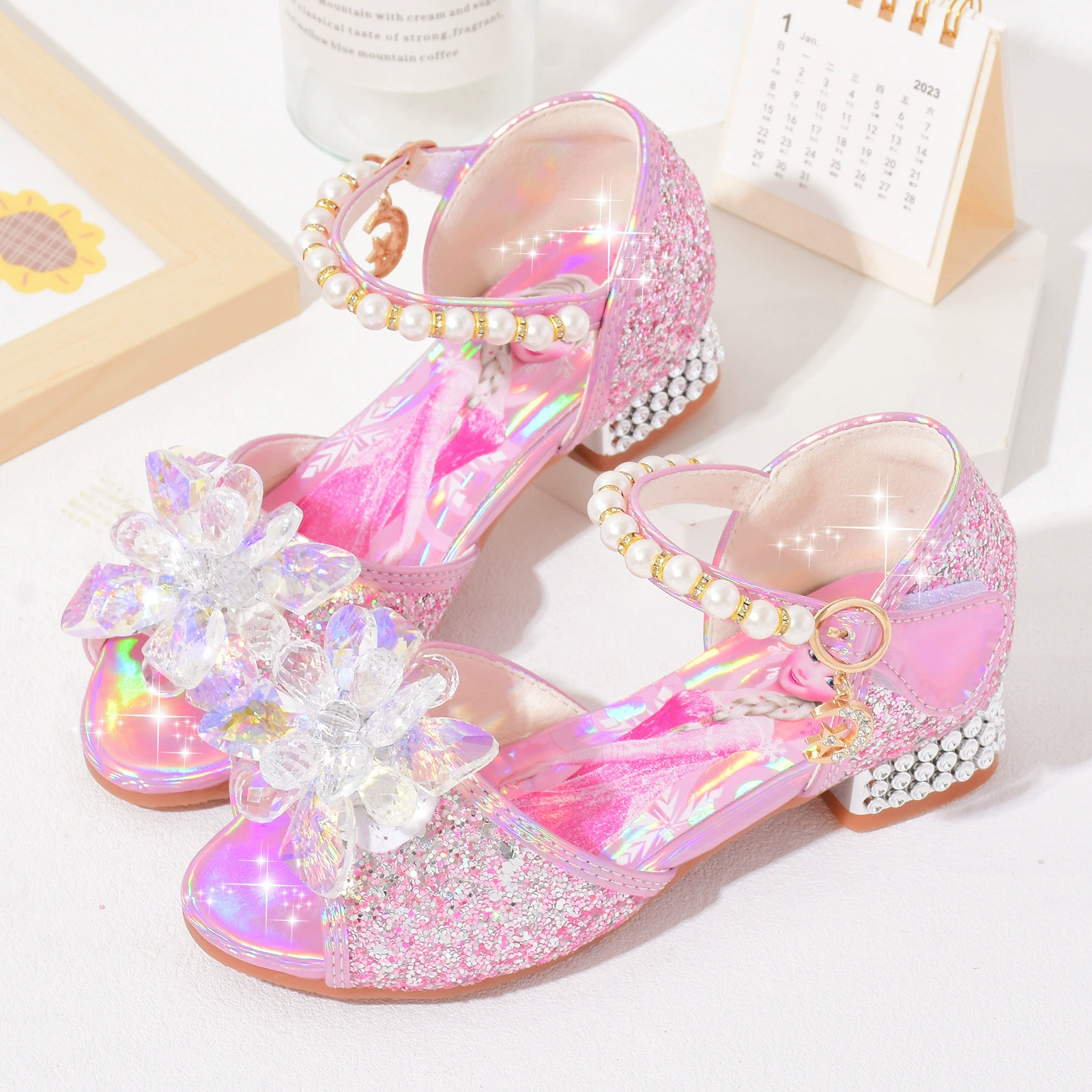 Хрустальная обувь для девочек 2022, летние новые детские сандалии на высоком каблуке, замороженные, обувь принцессы для маленьких девочек, детская обувь
