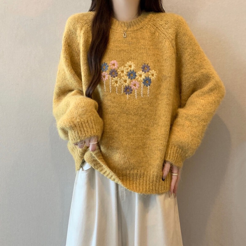 Super beautiful floral embroidered yellow sweater for women, 2026 autumn new collection, plus-size, with raglan sleeves