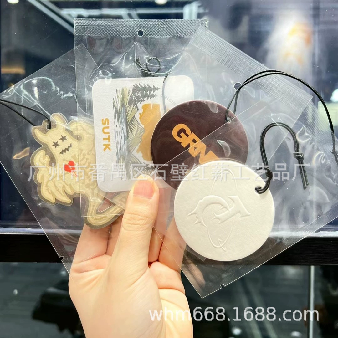 Индивидуальные ароматические таблетки для автомобилей, тисненая печать на автомобиле, свободный дизайн, легкий аромат, ароматерапевтические таблетки, бирки для одежды и обуви, ароматические карточки