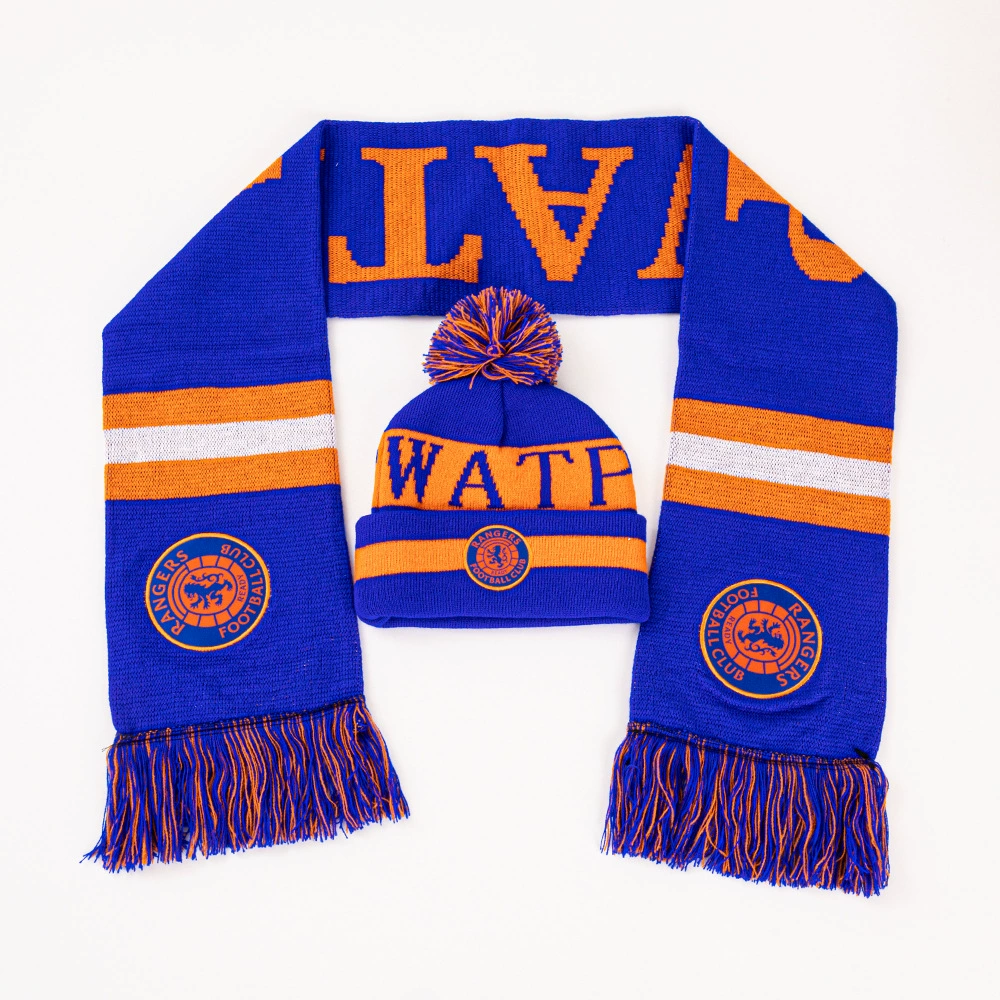 Набор из двух предметов: вязаная шапка с жаккардовым узором и вязаный шарф, выполненные на заказ производителем, двойной слой, футбольный шарф с вышитым логотипом.