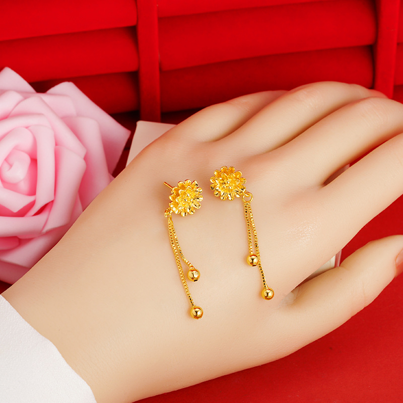 Nuevas líneas de oreja de oro arena flores florecientes pendientes de lujo de las mujeres de alto grado temperamento joyería imitación de oro fábrica al por mayor