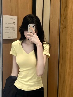 �Z�Sɫ����T���������Ů��ʽ��������2025�¿��@��v�I����������