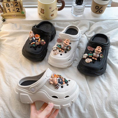 Детские летние тапочки в стиле Crocs, модная милая игра с едой на платформе, пляжные мюли, коллекция 2025 года, подходят для носки на улице