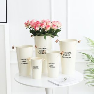 Beige Wooden Handle Iron Flower Bucket Simple Creative Flower Shop Flower Bucket Rose Lily Home Floor Flower Bucket