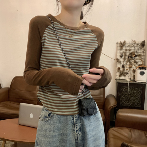 【Dual-Sided Suede Fleece High-Quality Women's Striped Long-Sleeve T-Shirt for Autumn/Winter Youthful Shoulder-Sleeve Style】