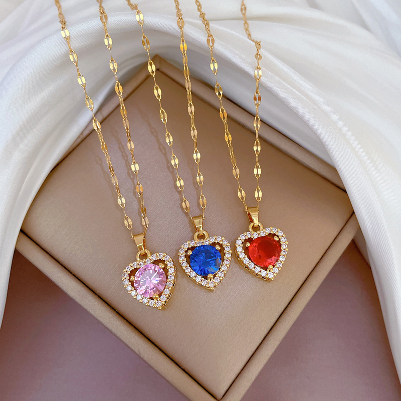 Fashion Heart Shape Titanium Steel Plating Hollow Out Inlay Zircon Pendant Necklace 1 Piece