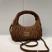 Miu Miao новая ручная сумка hobo подмышки складчатый пух модный на одно плечо косой полумесяц