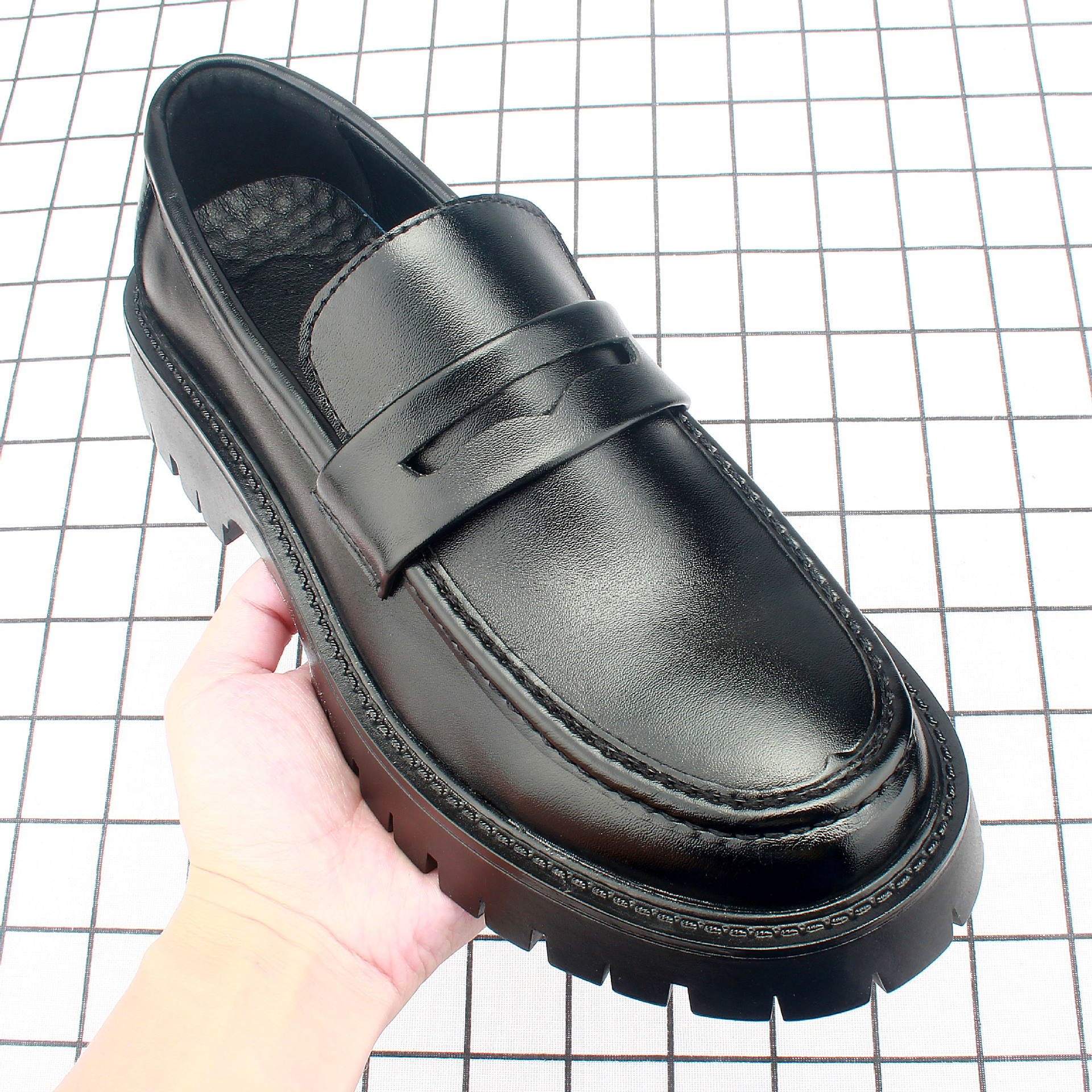 2022�¿���ʿ��ͷƤЬ�׽�����Ь������һ�ŵ�Բͷ͸������Ь368