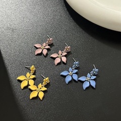 925銀針の花のピアスの女性の夏の小さい清新な休暇の風耳のアクセサリーのファッションの百合のスプレーの木の葉のイヤリング