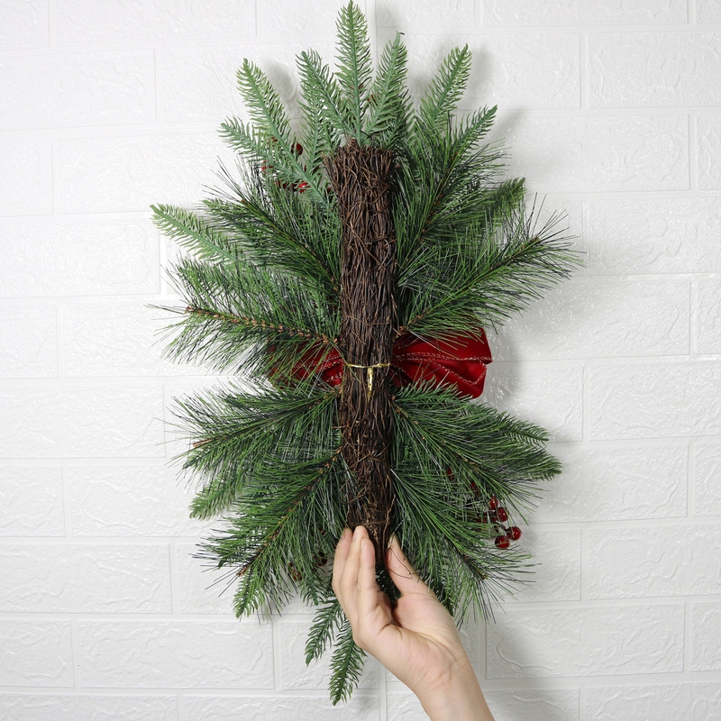 美匯のクリスマスの装飾の階段の花輪の赤い蝶結びの魚鱗の松のベリーはクリスマスの植毛の掛け物の壁を飾ります。|undefined