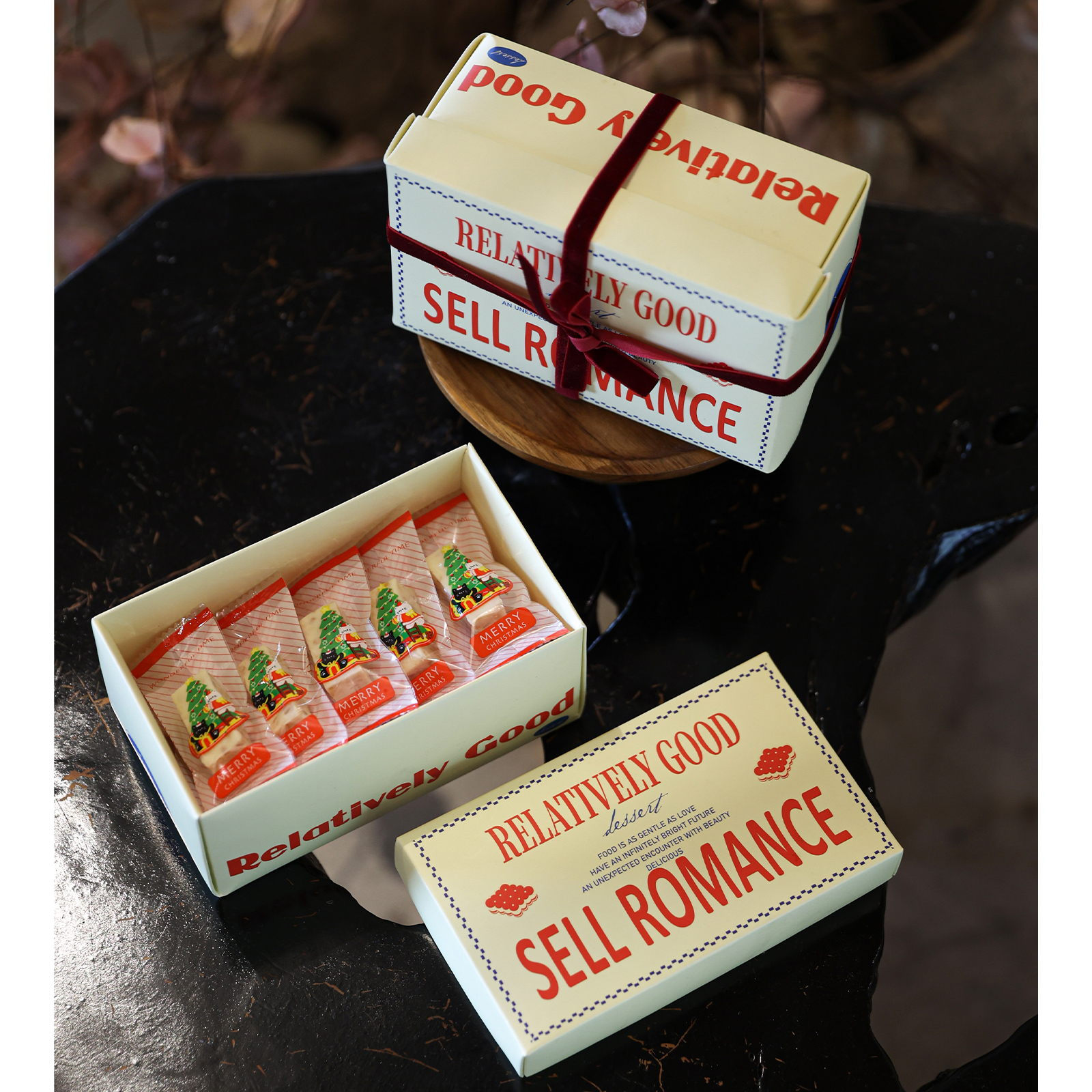 Caja de galletas de nougat, dulces, queso tostado, slicer, fernán, madeline, piña, crisp de nieve, Navidad