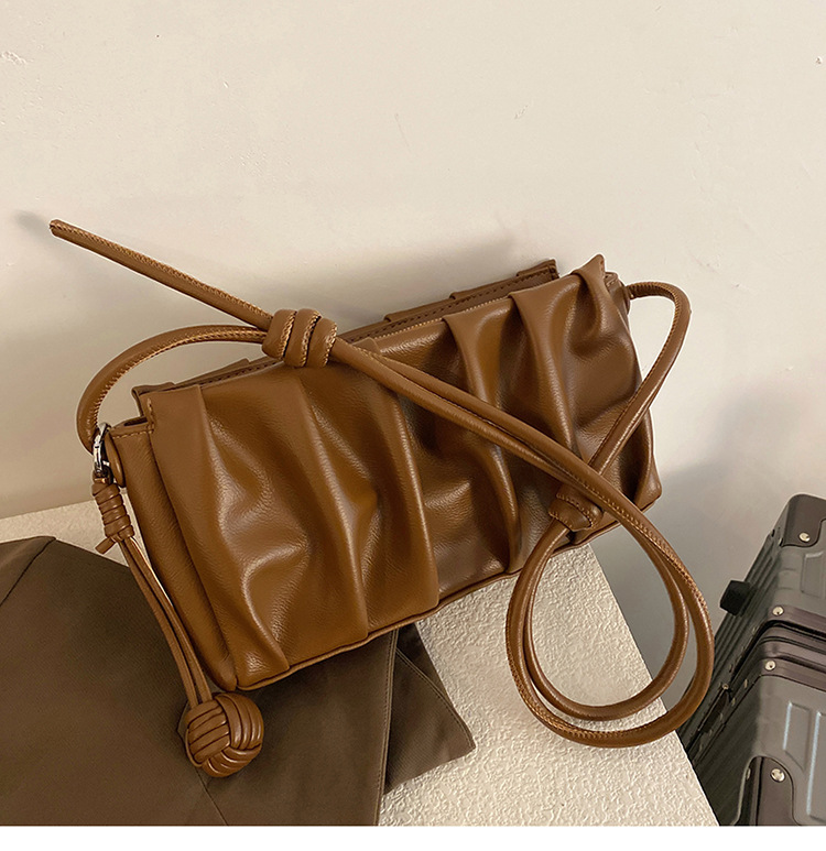 Autumn 2021 New Fashion Messenger Underarm Bag Fold Western Style Single Shoulder Bag display picture 23